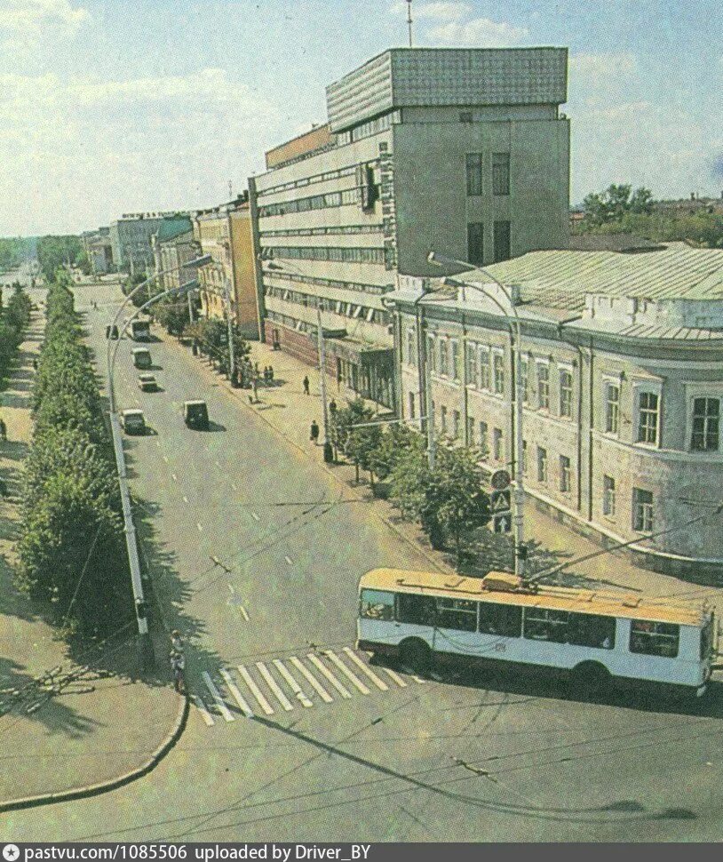 Ребро советская ул 190 5 тамбов фото Перекресток улиц Советской и Интернациональной