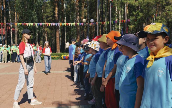 Ребячья республика фото В детском центре "Ребячья республика" открыли стелу "Движение Первых"