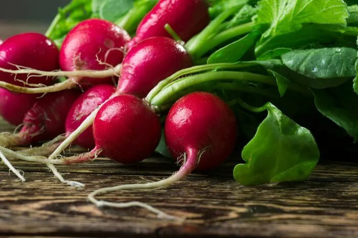 Редис фото овощ What You Need to Know About Radishes - Food Storage Moms Health benefits of radi