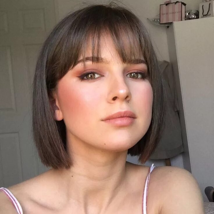 Редкая челка фото женская Love this hair. Chloé De Barros (@chloedebarros) #hair Latest bob hairstyles, Sh