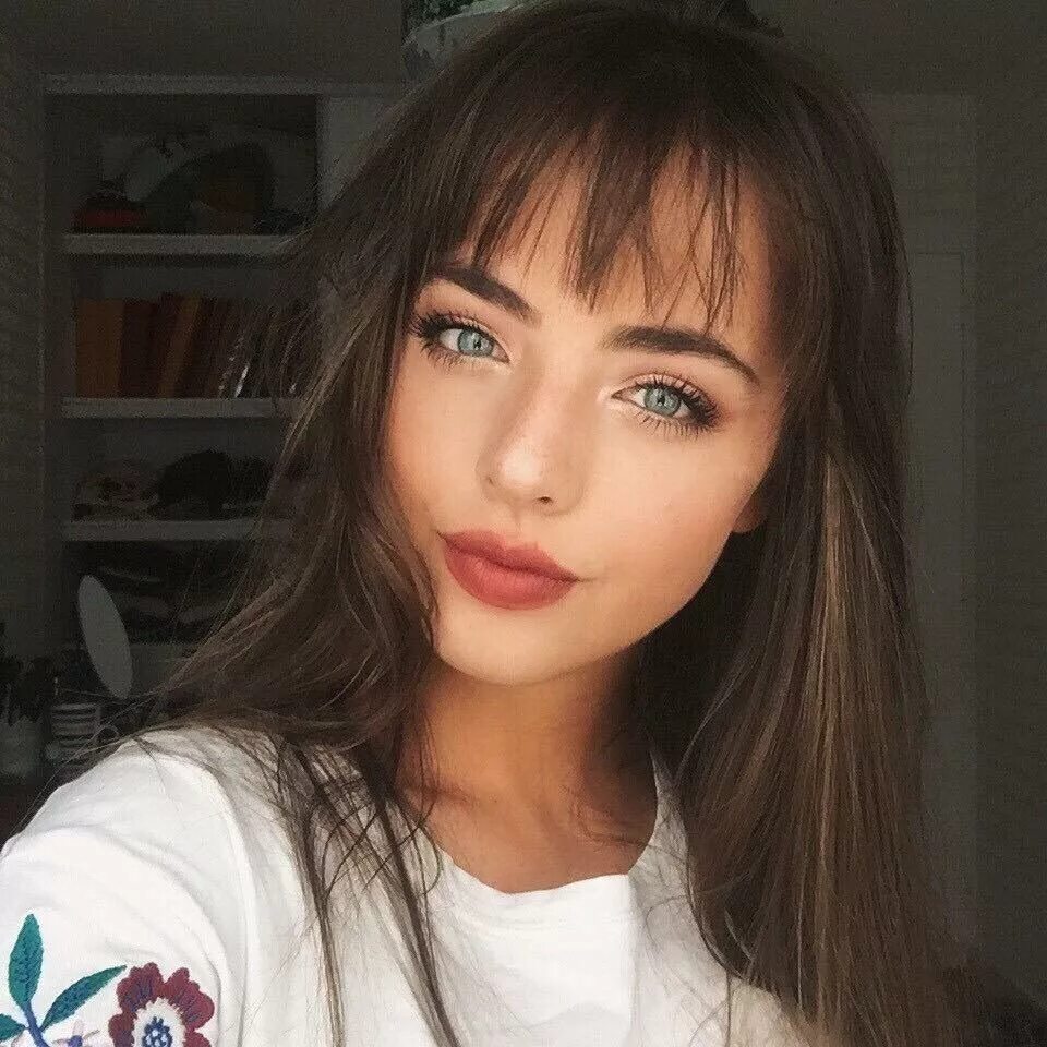 Редкая челка фото женская Pin on beautiful Long hair with bangs, Long hair styles, Hairstyles with bangs