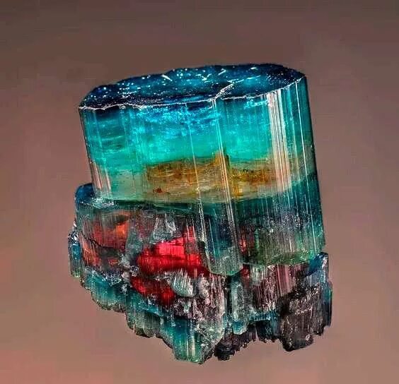 Редкие камни фото Multi-colors Tourmaline Geology In Stones and crystals, Crystals minerals, Rocks