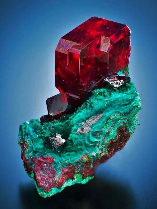 Редкие камни фото Cuprite Crystals minerals, Rocks and gems, Rocks and minerals