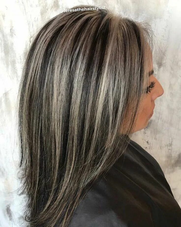 Редкое мелирование на темные волосы фото Pin by Thorntonsung on Hair styles in 2020 Gray hair highlights, Hair color bala