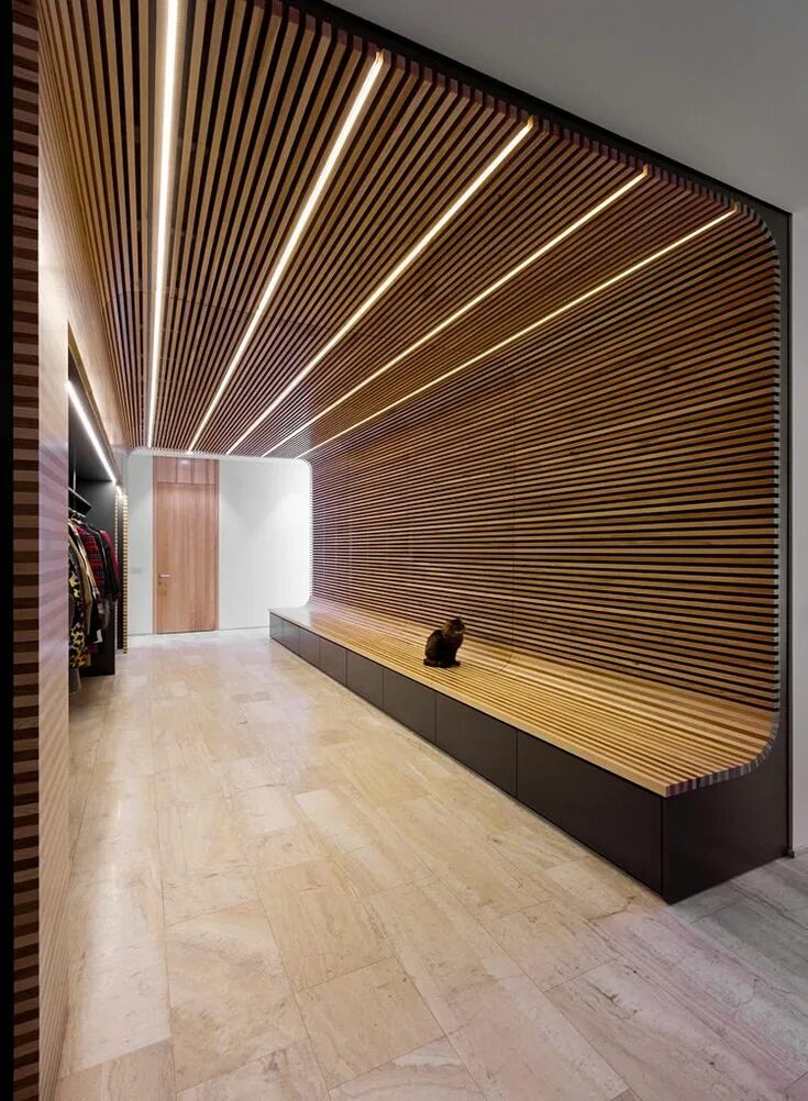 Реечная стена с подсветкой в интерьере Pin by Kary Maguire on behind the wall Ceiling design, Timber ceiling, Lobby des