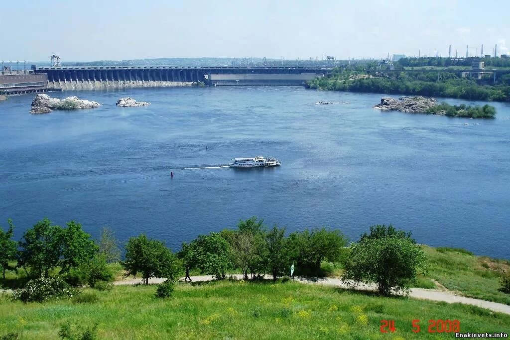 Опубликовано фото обмелевшего Днепра после подрыва Каховской ГЭС - МК