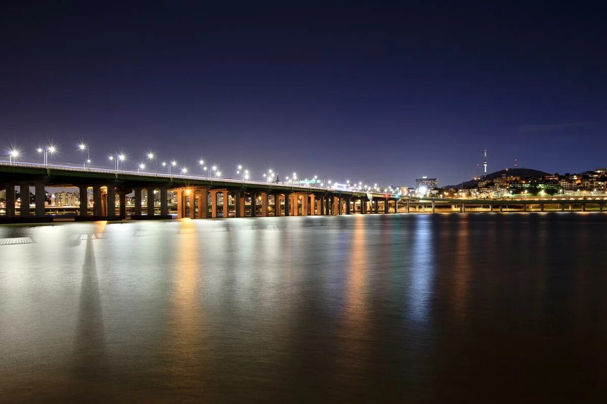 Река хан в сеуле фото Han River and Hannam Bridge at night, Seoul Koreabridge