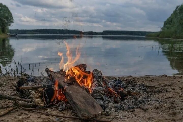 Река костер фото Пьяный тамбовчанин сгорел в Волгоградской области - МК Тамбов