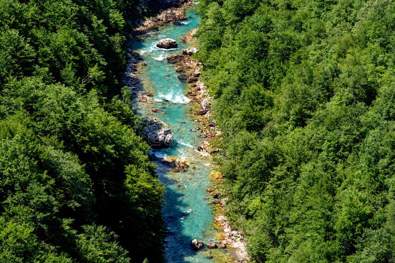 Река тара фото Rafting Kayaks on Bank of Mountain River with Rocky Shore. Aerial Top View Stock