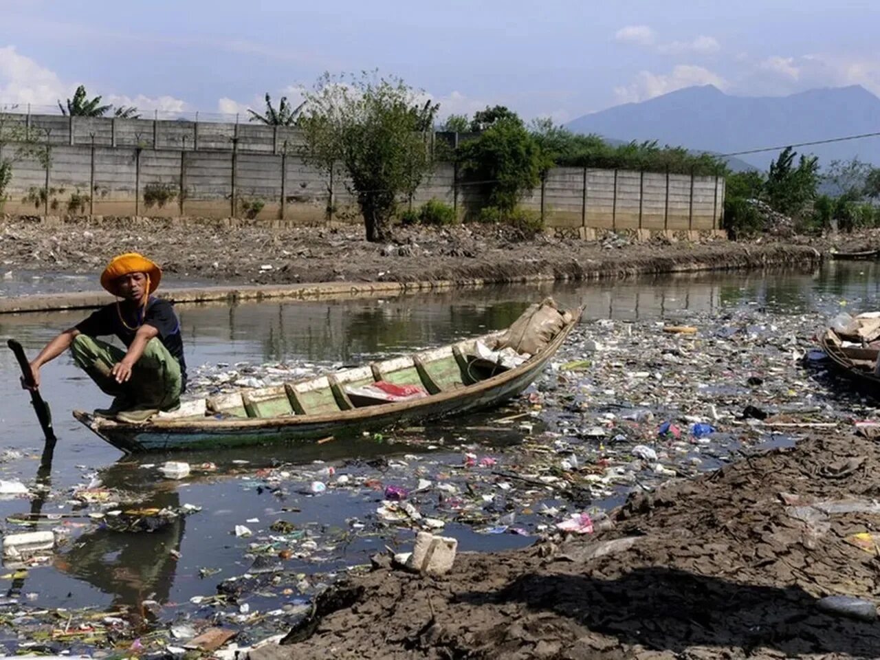 Река цитарум фото Top 7 Most Polluted Rivers in the World: Don’t Drink the Water! - STARNEWS