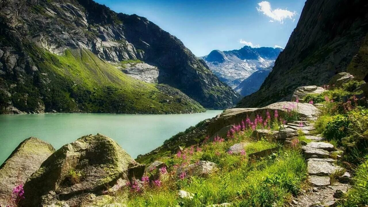 One of Norway's beautiful glaciers. Briksdalbreen National Park OC 4096x2603 Nat