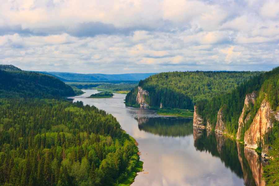 Река вишера пермский край фото Вид со скалы Писаный камень