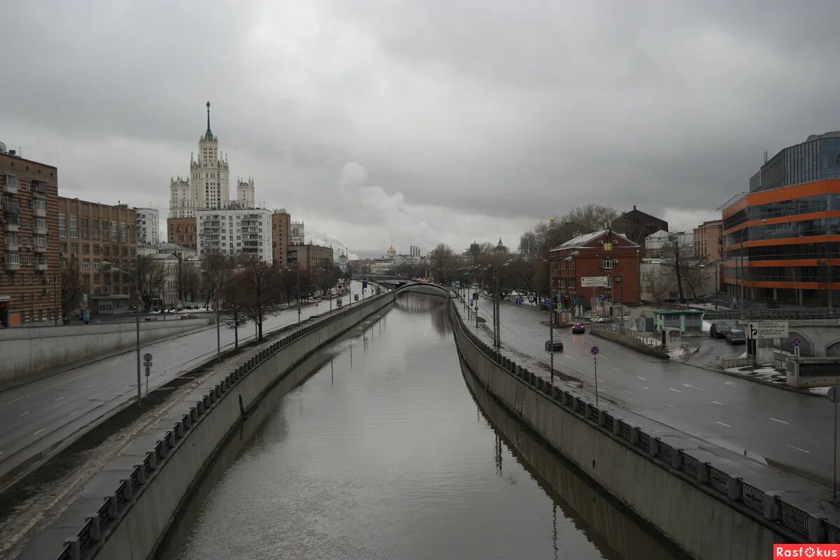 Река яуза в москве фото Фото: Река Яуза. Фотограф Игорь Белоногов. Город. Фотосайт Расфокус.ру