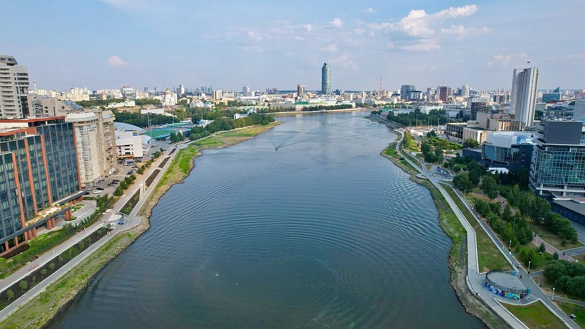 Реки екатеринбурга фото File:City Pond in Yekaterinburg (August 2022) - 3.jpg - Wikimedia Commons