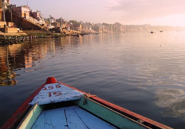 Реки индии фото Varanasi Varanasi, India travel, Ways to travel