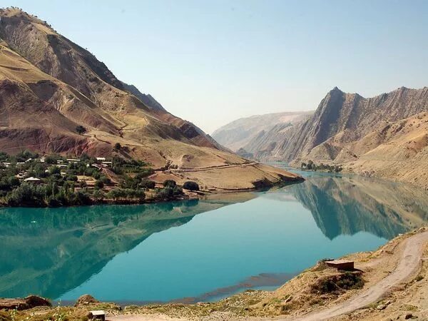 Реки таджикистана фото Tajikistan Guide -- National Geographic Viaggi asia, In viaggio, Paesaggi