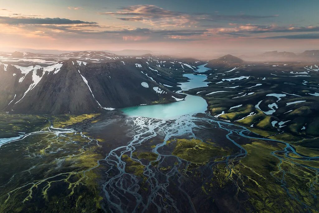 Реки земли фото Crack in Earth Aerial of the highlands streams during the . Flickr