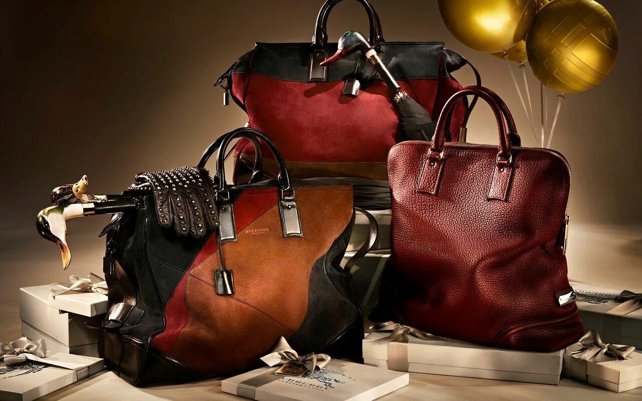 Реклама итальянских сумок фото Burberry Prorsum Holiday 2012 Accessories Collection Fab Fashion Fix Burberry gi