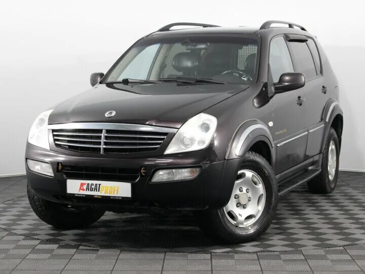 Рекстон фото автомобиля Купить б/у SsangYong Rexton I 2.7d MT (163 л.с.) 4WD дизель механика в Нижнем Но