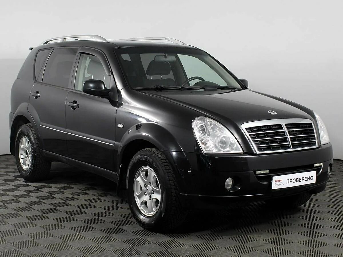 Рекстон фото автомобиля Купить б/у SsangYong Rexton II 2.7d MT (163 л.с.) 4WD дизель механика в Москве: 