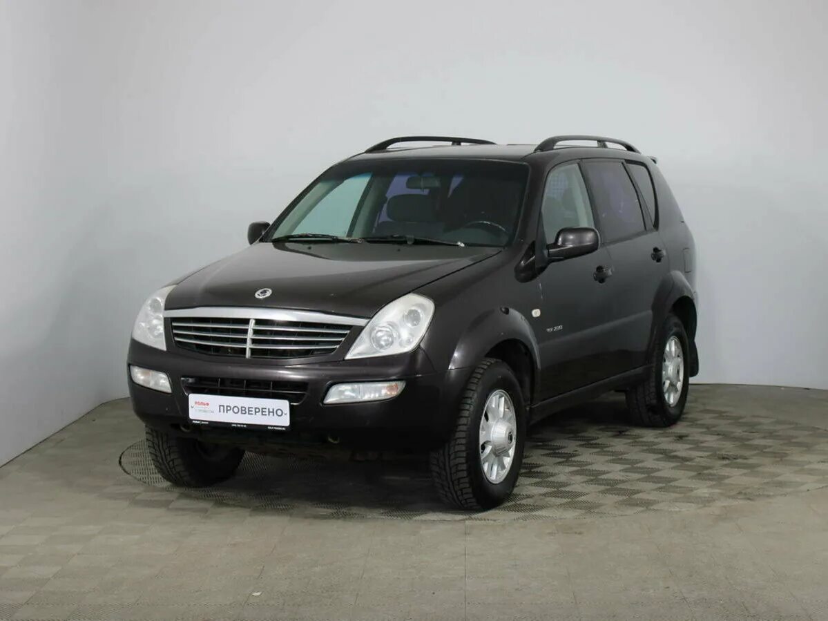 Рекстон фото автомобиля Купить б/у SsangYong Rexton I 2.3 AT (150 л.с.) 4WD бензин автомат в Москве: кор