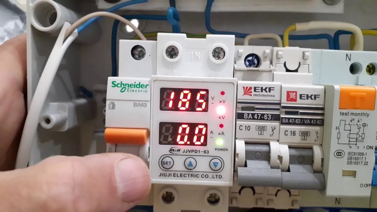 Реле напряжения mrva подключение Защитноуказательное устройство напряжения и тока в электрическом щитке. - YouTub