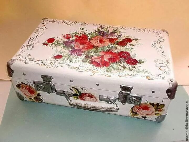 Ремонт чемодана своими руками Maleta decorar Decoupage vintage, Decoupage suitcase, Painted suitcase