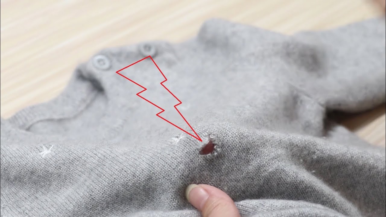 Ремонт дырки своими руками Repairing a hole in a sweater without leaving marks - YouTube