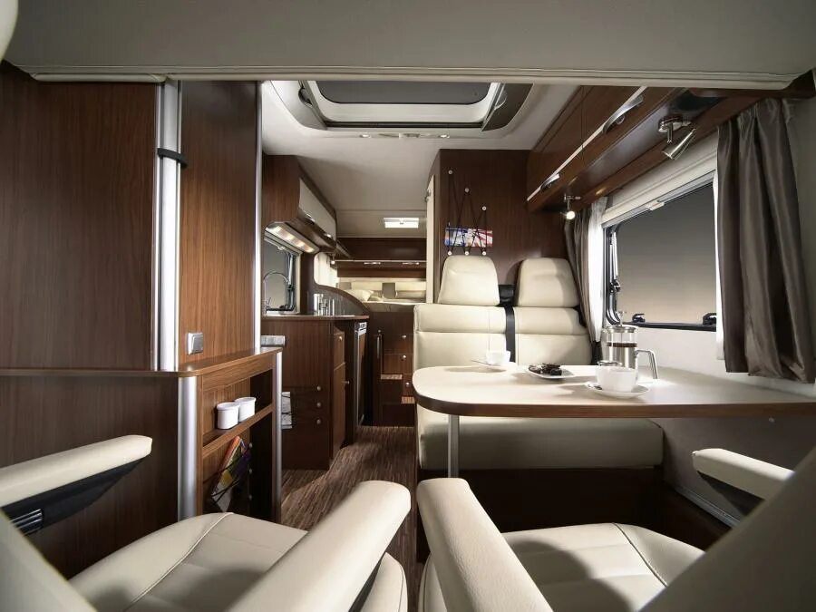 Ремонт интерьера автодома Интерьер Hymer Exsis-I 2007 года выпуска. Фото 6. VERcity