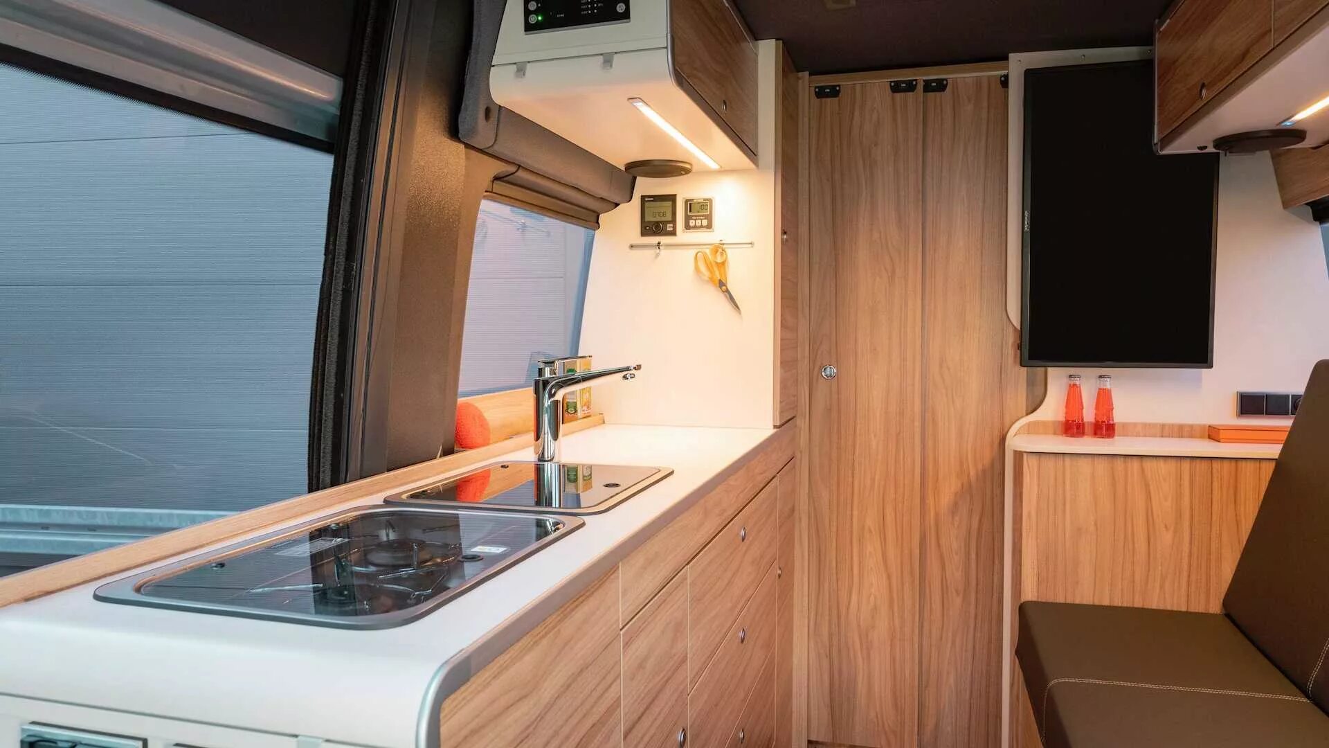 Ремонт интерьера автодома Ребята из ателье Hymer представили невероятный автомобиль для путешествий