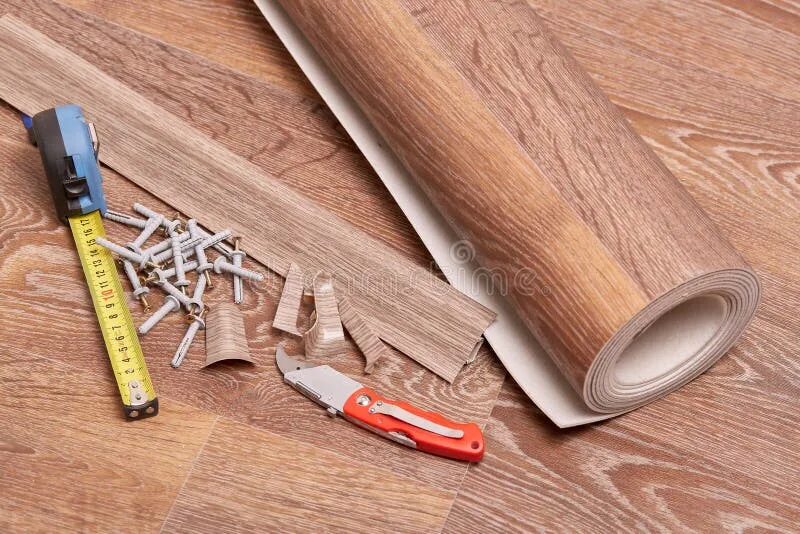 Ремонт линолеума своими Repair of a Floor Covering. Stock Image - Image of installation, skirting: 92391