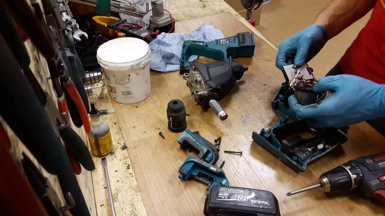 Ремонт макиты своими руками How to disassemble and find problem in Makita DHR243 cordless 18V li ion hammer 