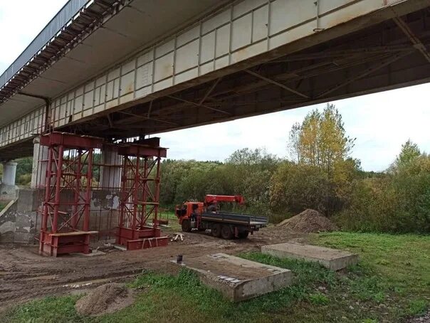 Ремонт моста р ирмес фото видео ❗ Repair of the bridge over the river Moloma in Orel district is on schedule. No