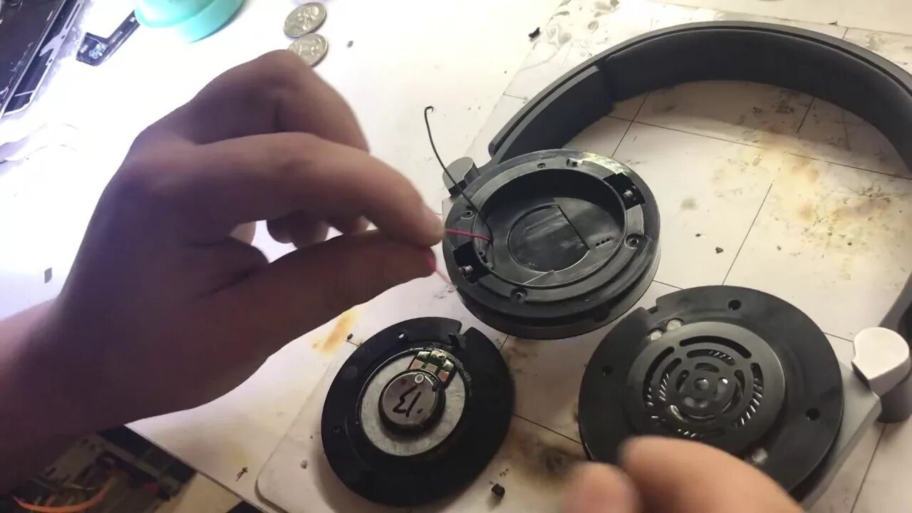 Ремонт наушников jbl своими руками How to Repair JBL Synchros E40BT, Bluetooth Headphones. Only one side working - 