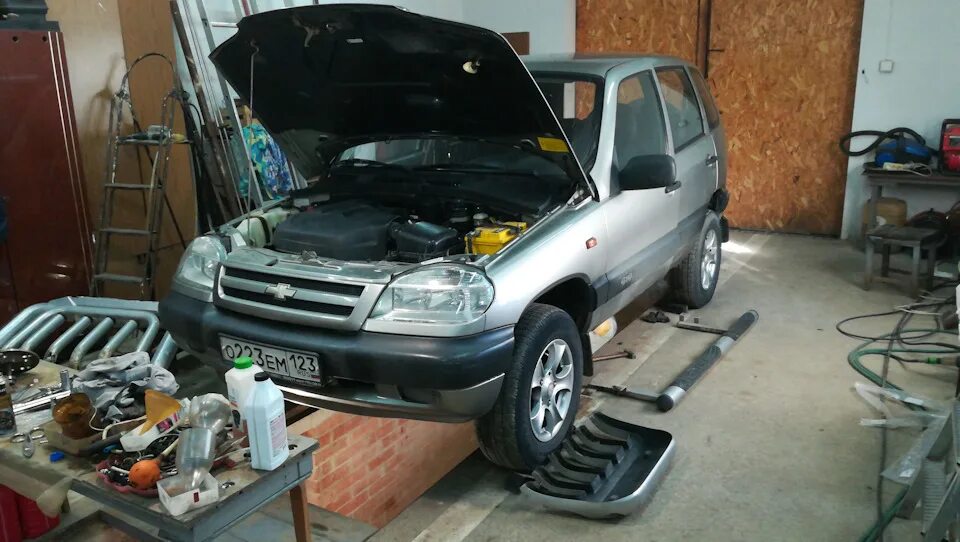 Ремонт нивы шевроле своими Первый ремонт)) - Chevrolet Niva, 1,7 л, 2007 года своими руками DRIVE2