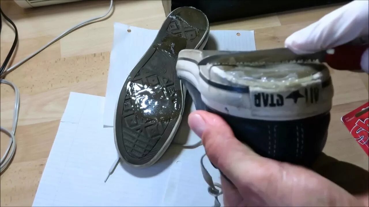 Ремонт обуви своими руками в домашних условиях How To: Glue your shoes - YouTube