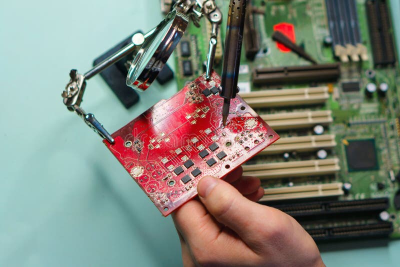 Ремонт плат своими руками Motherboard repair stock image. Image of digital, craft - 131354927