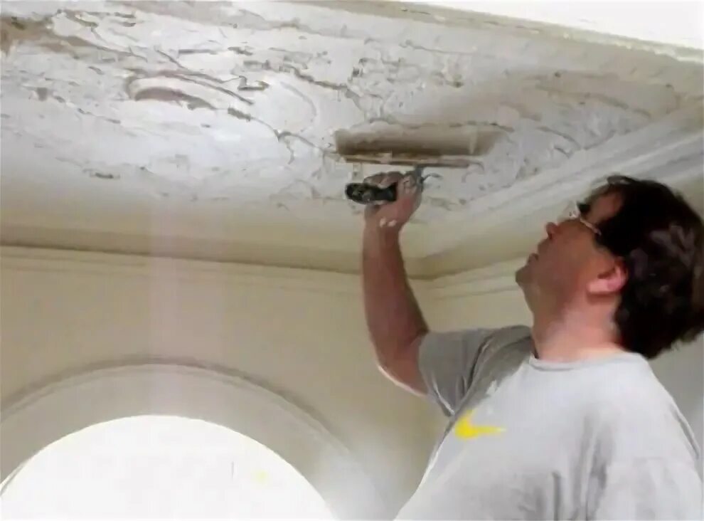 Ремонт потолка своими CEILING REPAIR Damaged ceilings can be a nightmare to repair. Take the opportuni