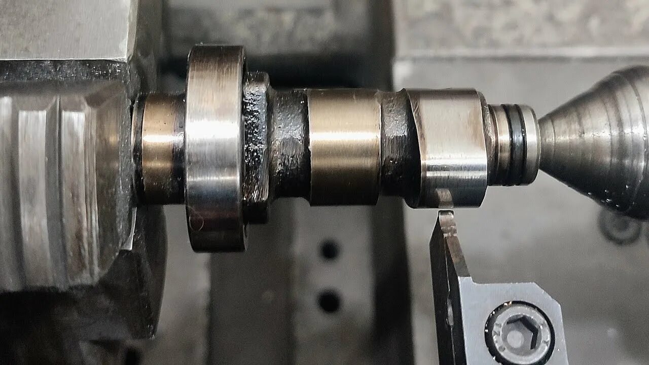 Ремонт распредвала своими руками how to lathe the camshaft add open the valve - YouTube