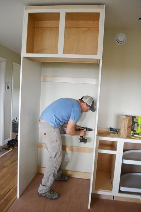 Ремонт шкафа фото Owner Building a Home: The Momplex Boxing in Fridge with Cabinetry - Momplex Van