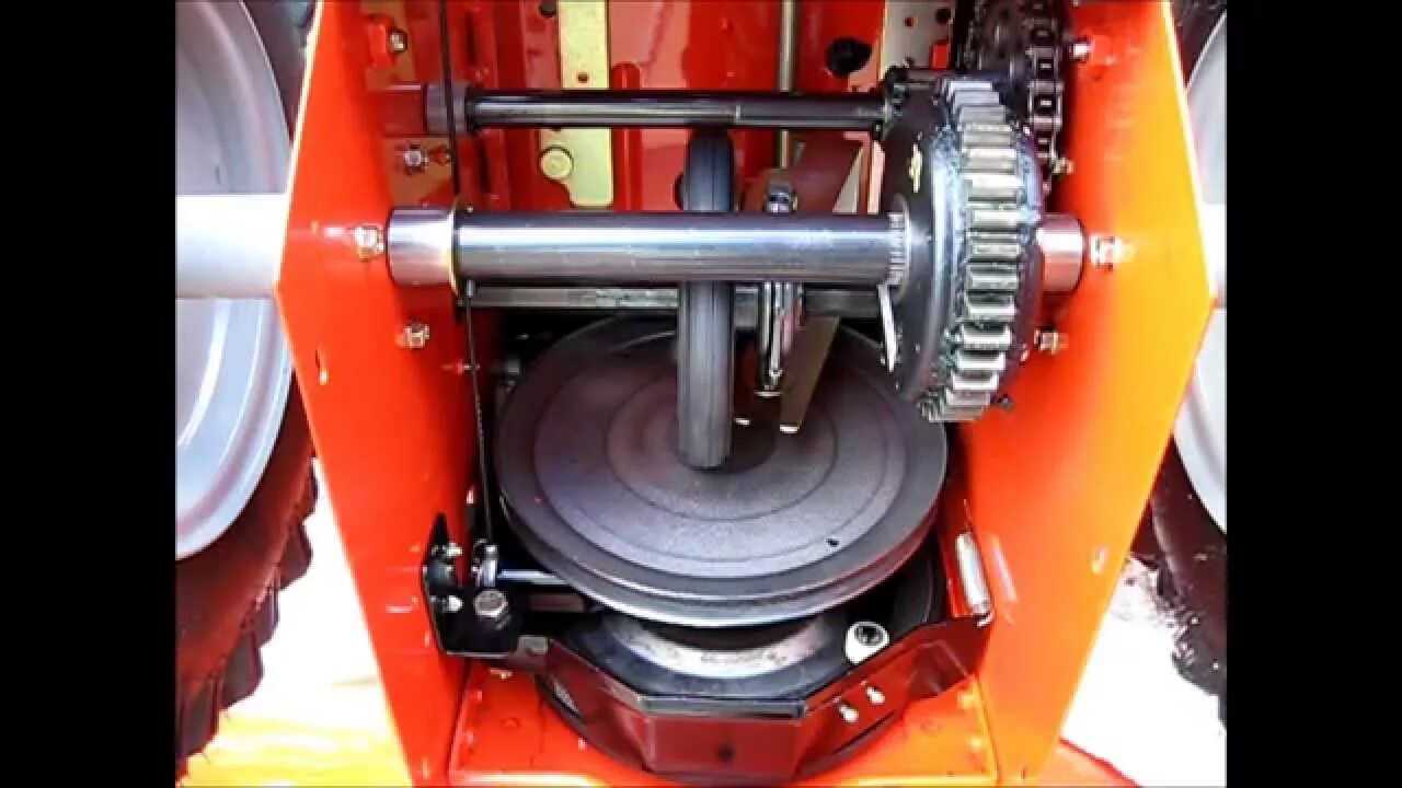 Ремонт снегоуборщика своими руками Ariens Platinum SHO 30 Inch Snow Blower A Look Inside - YouTube