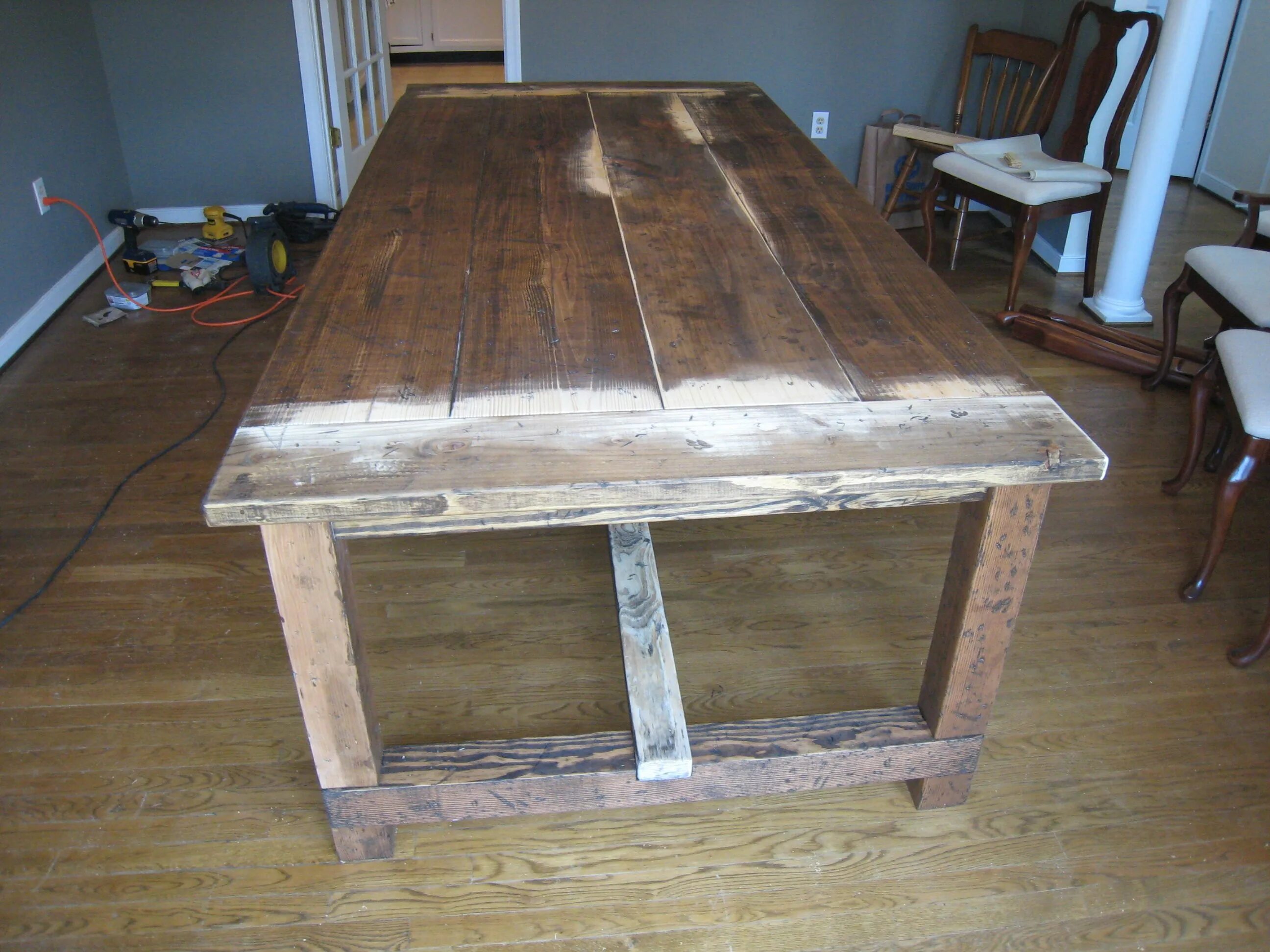 Ремонт столов своими руками Farmhouse Table Details Rustic farmhouse dining table, Rustic dining room, Rusti