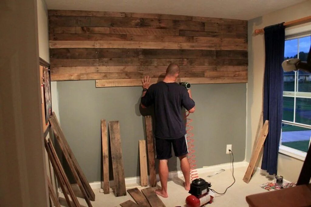 Ремонт в деревянной квартире своими Aprende a revestir las paredes con palets de madera Decoración de unas, Pared co