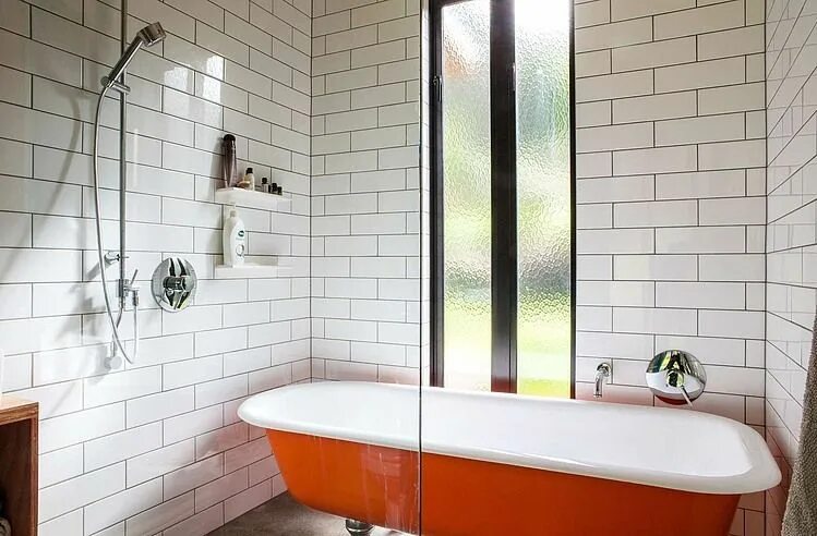 Ремонт ванной без кафеля своими руками Easterbrook House by Dorrington Atcheson Architects Diy bathroom remodel, Diy ba