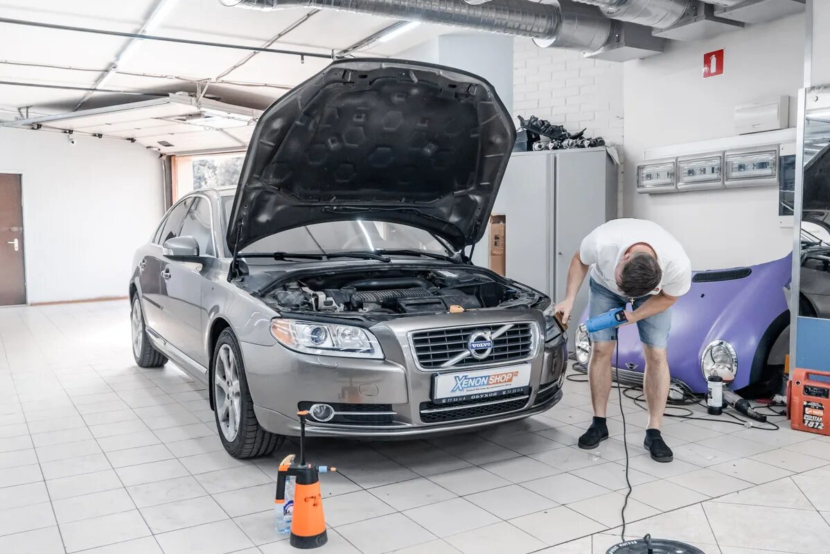 Ремонт вольво своими Поклейка полиуретана SunTek на фары Вольво С80 (Volvo S80) - Установка КсенонШоп