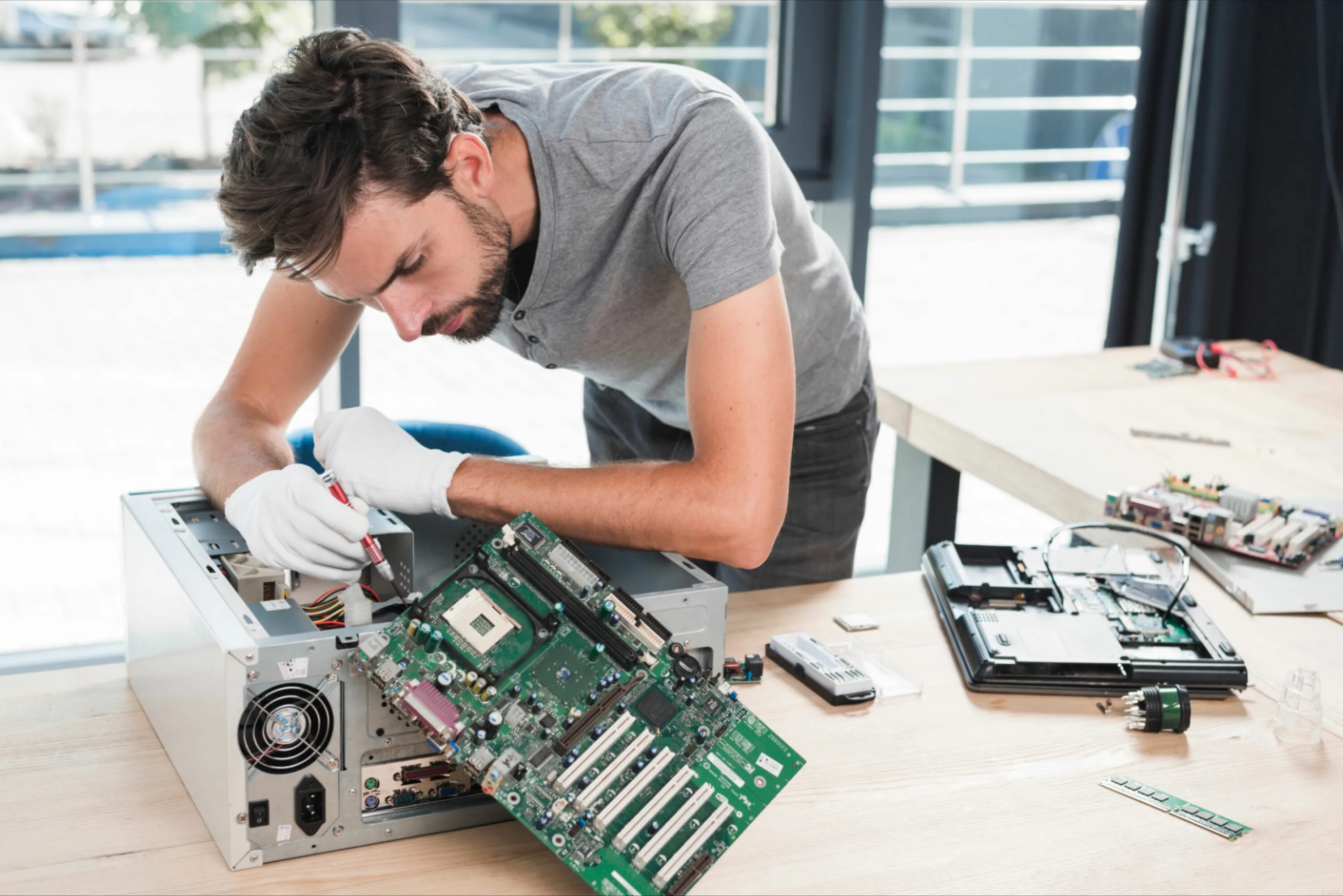 Ремонты техники своими руками Photo: Fixiks, computer repairs and services, Tomsk, Rabochaya Street, 2 - Yande