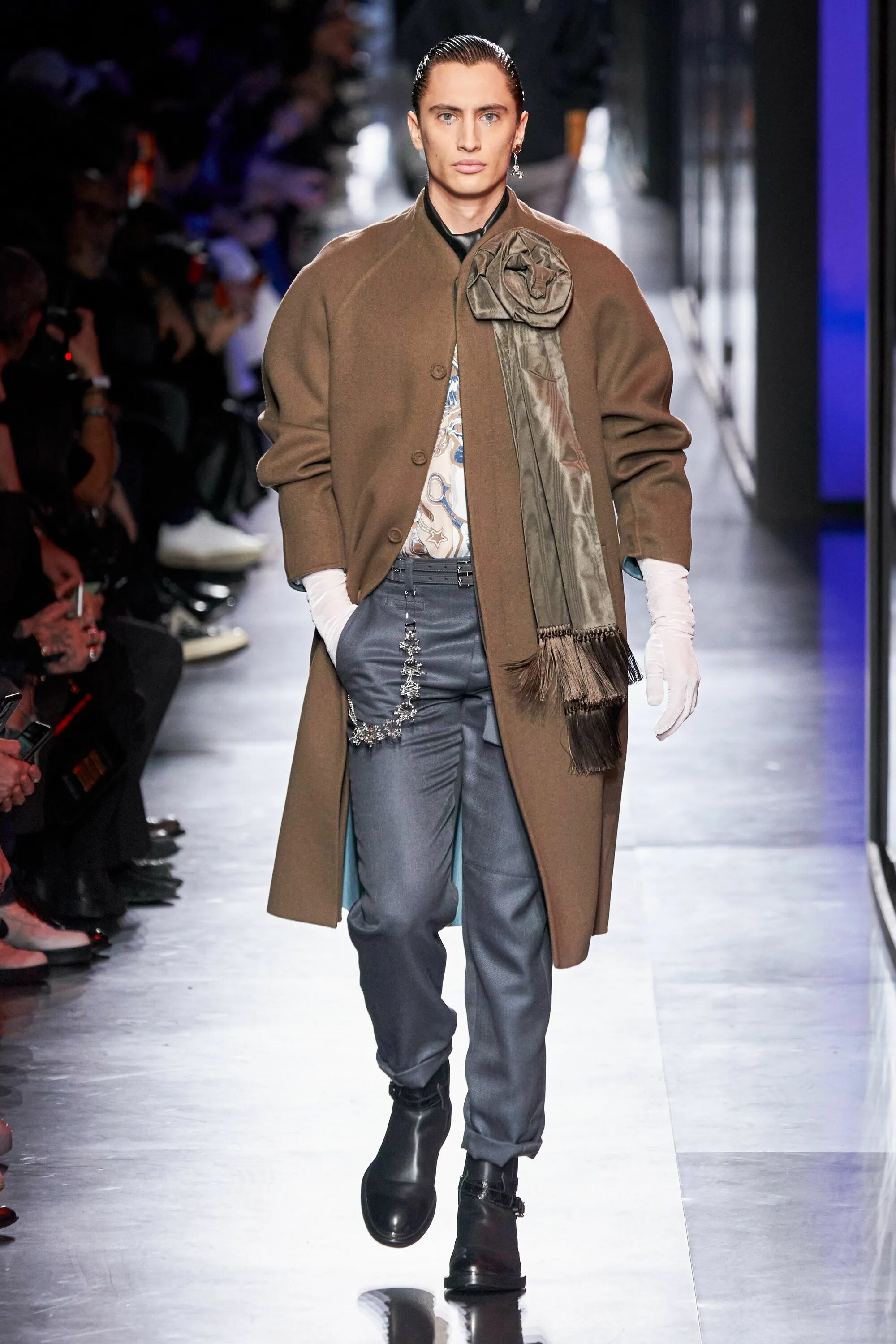 Ренды мужской моды осень 2024 Collection : DIOR MEN FALL 2020 MENSWEAR - PARIS*** Menswear, Men fashion show, 