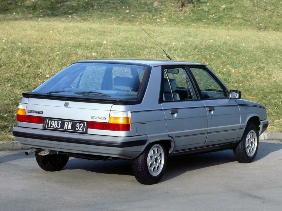 Рено 11 фото Каталог автомобилей Renault 11 Хэтчбек 5 дв., 1.6d AT (55 л.с.). Характеристики,