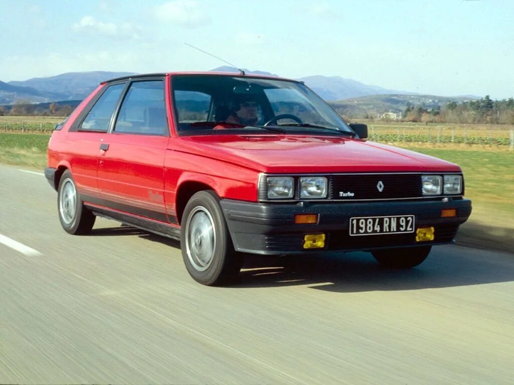 Рено 11 фото Renault 11 1983 - 1989, Хэтчбек 3 дв.: технические характеристики и комплектации