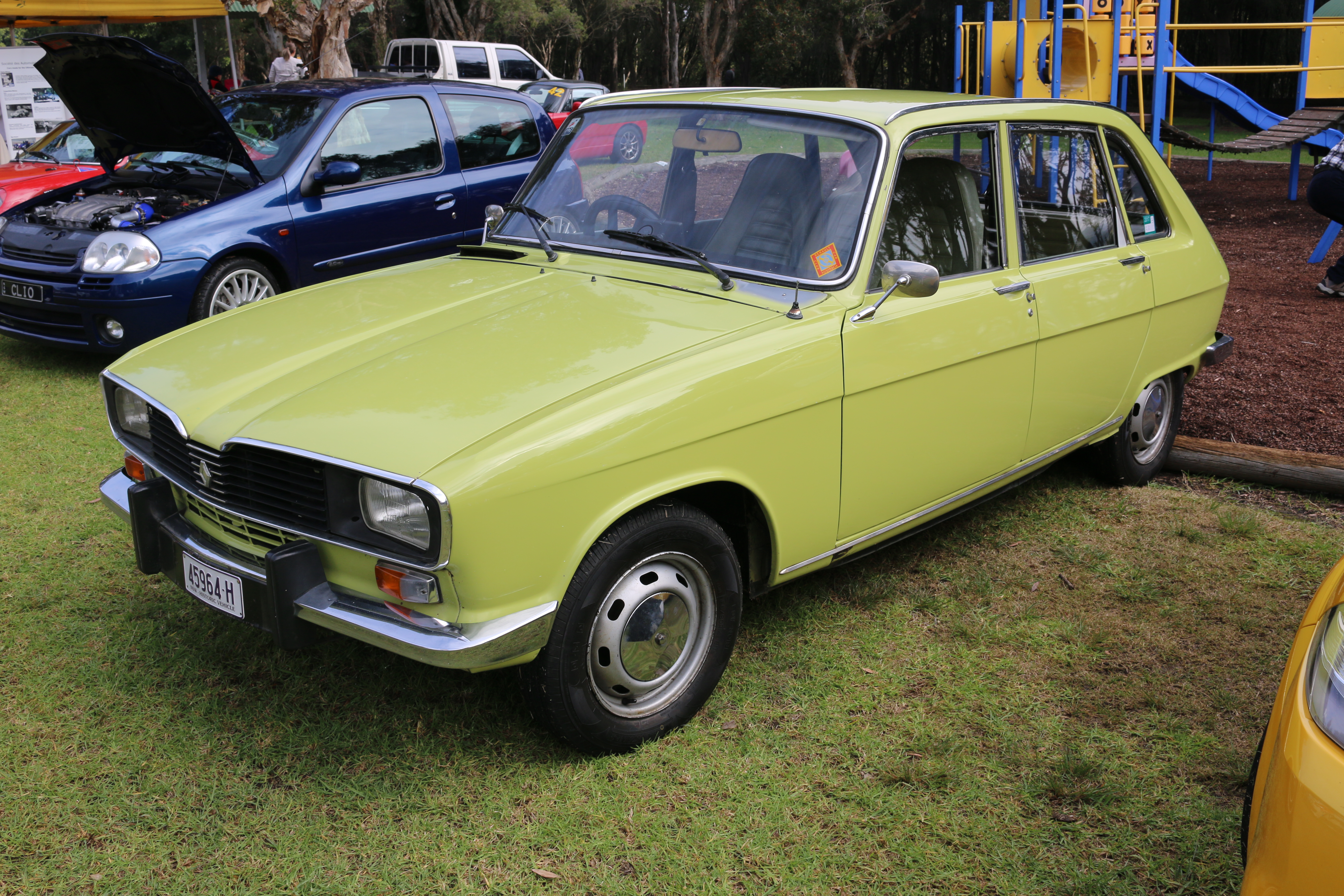 Рено 16 фото File:1976 Renault 16 TS hatchback (28920940401).jpg - Wikimedia Commons